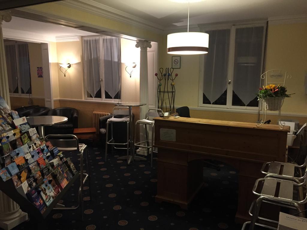 Arcantis Hotel La Residence Cergy Zewnętrze zdjęcie