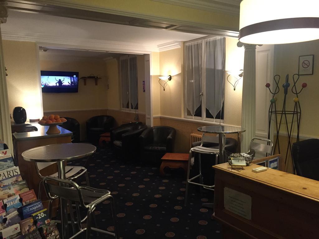Arcantis Hotel La Residence Cergy Zewnętrze zdjęcie