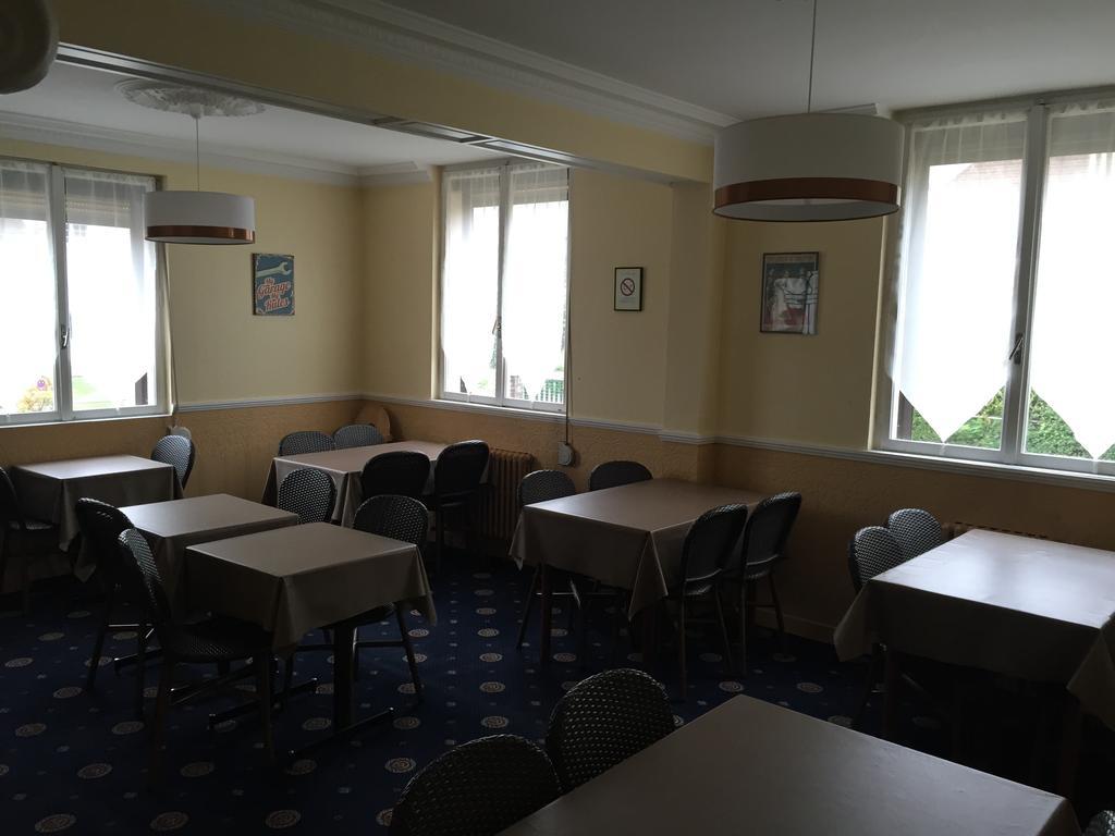 Arcantis Hotel La Residence Cergy Zewnętrze zdjęcie
