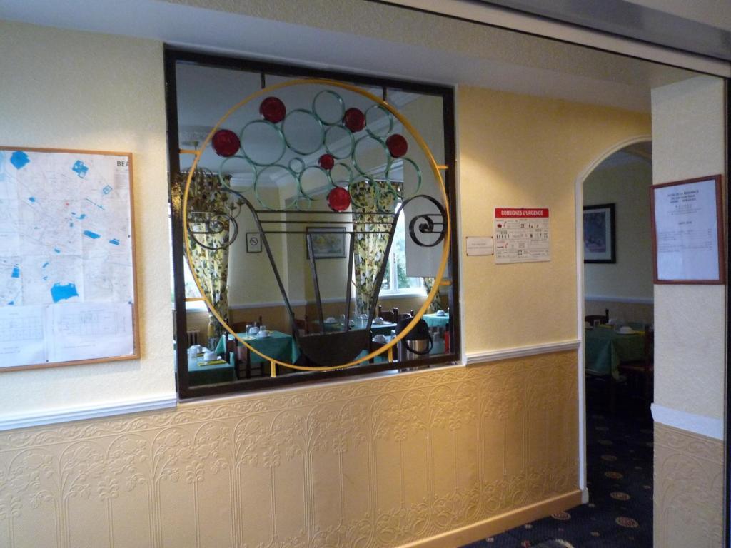 Arcantis Hotel La Residence Cergy Zewnętrze zdjęcie