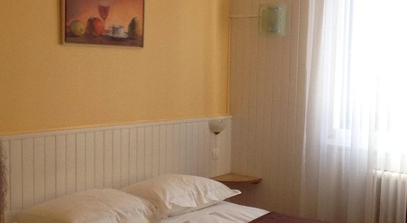 Arcantis Hotel La Residence Cergy Zewnętrze zdjęcie